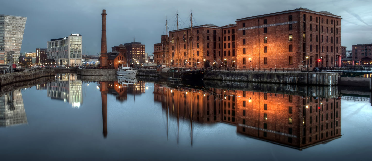 Dusk at Merseyside Maritime Museum